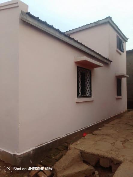 Maison 3 ch. à louer — Mandroseza - photo 1