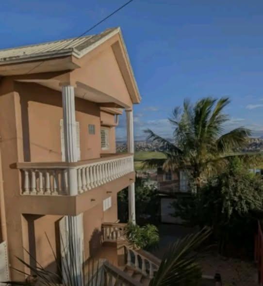 Maison à louer — Andranomena - photo 1