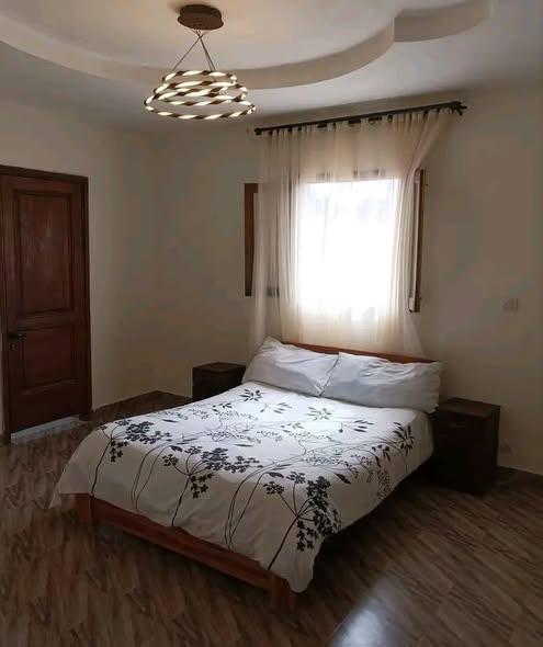 Maison 2 ch. à louer — Ambatoroka - photo 1