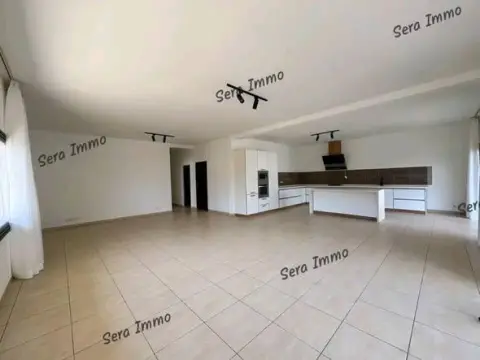 Appartement 2 ch. 200 m² à louer… — 5 000 000 Ar | Fonenako