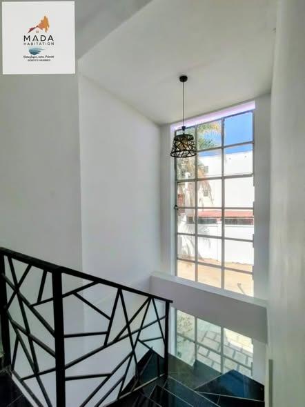Appartement 3 ch. à louer — Ambatobe - photo 2