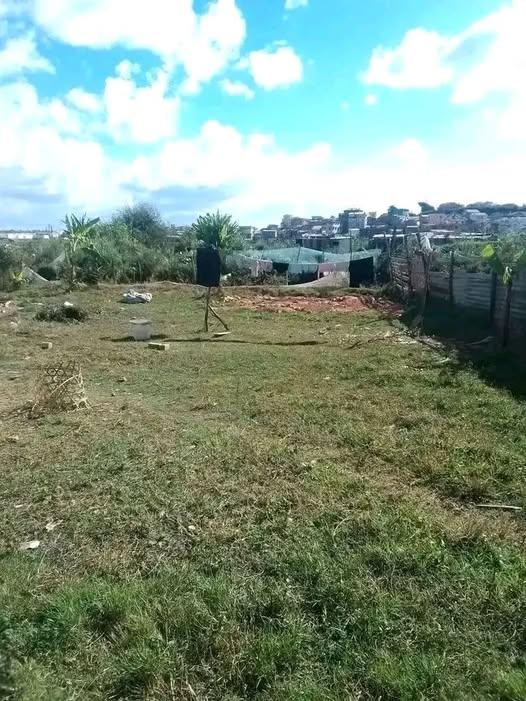 Terrain 100 m² à vendre — Ambohitsoa - photo 1