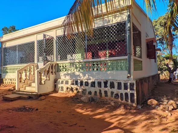 Maison 3 ch. à louer — Mahajanga - photo 1