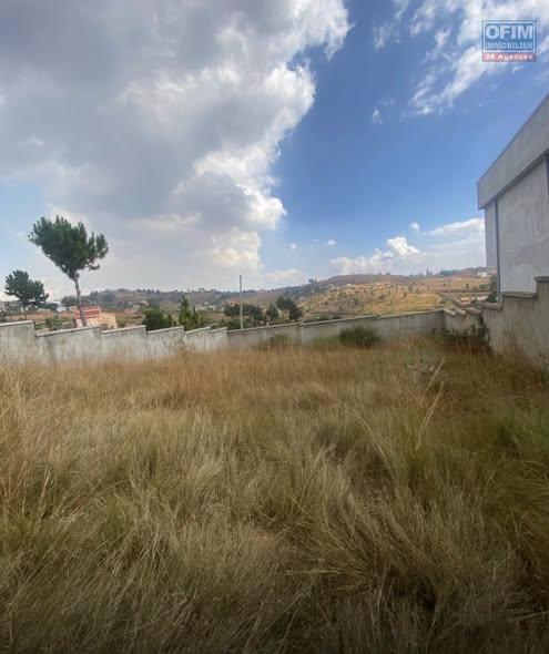 Terrain 8 ch. 492 m² à vendre — Ambohibao - photo 1
