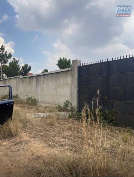 Terrain 8 ch. 492 m² à vendre — Ambohibao - photo 3
