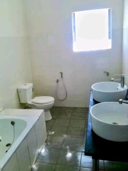Appartement 2 ch. à louer — Amboditsiry - photo 3
