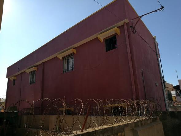 Entrepôt 2 ch. à louer — Ambohimirary - photo 2