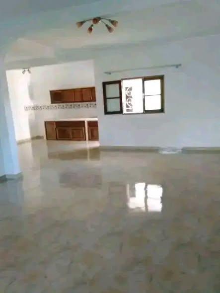 Appartement 3 ch. à louer — Ambohijafy - photo 4