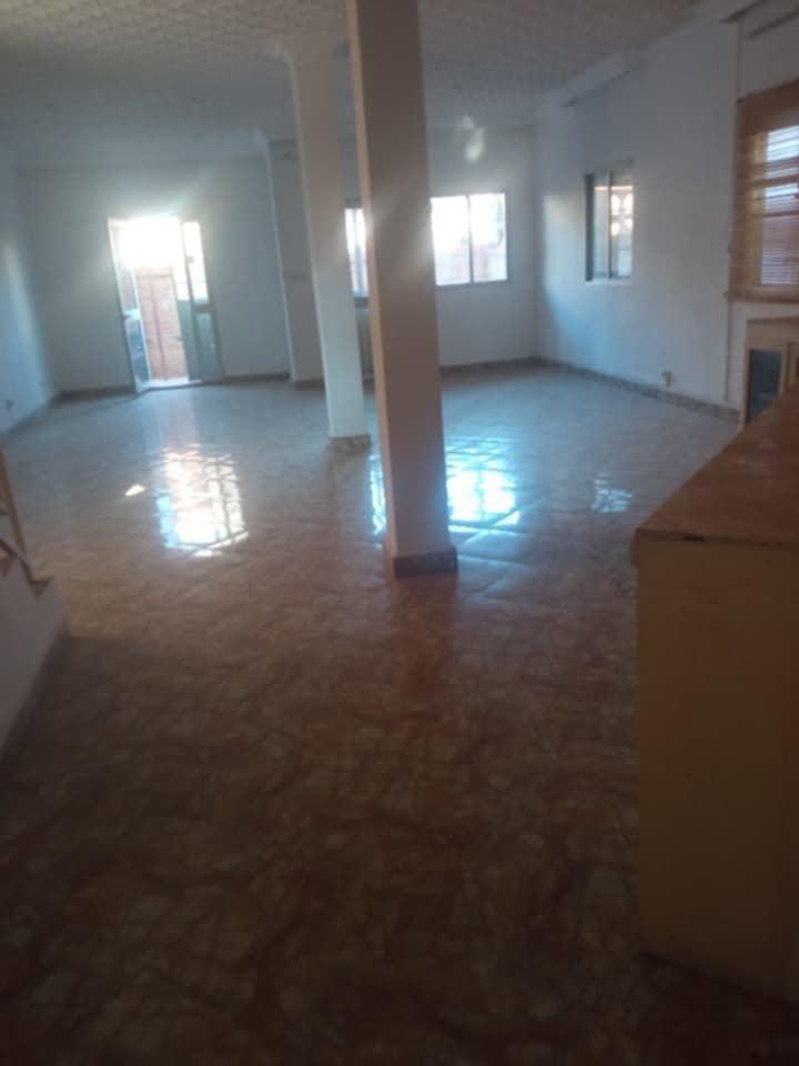 Maison entière F5 à étage, 4 chambres — Ambatobe, Antananarivo - photo 3