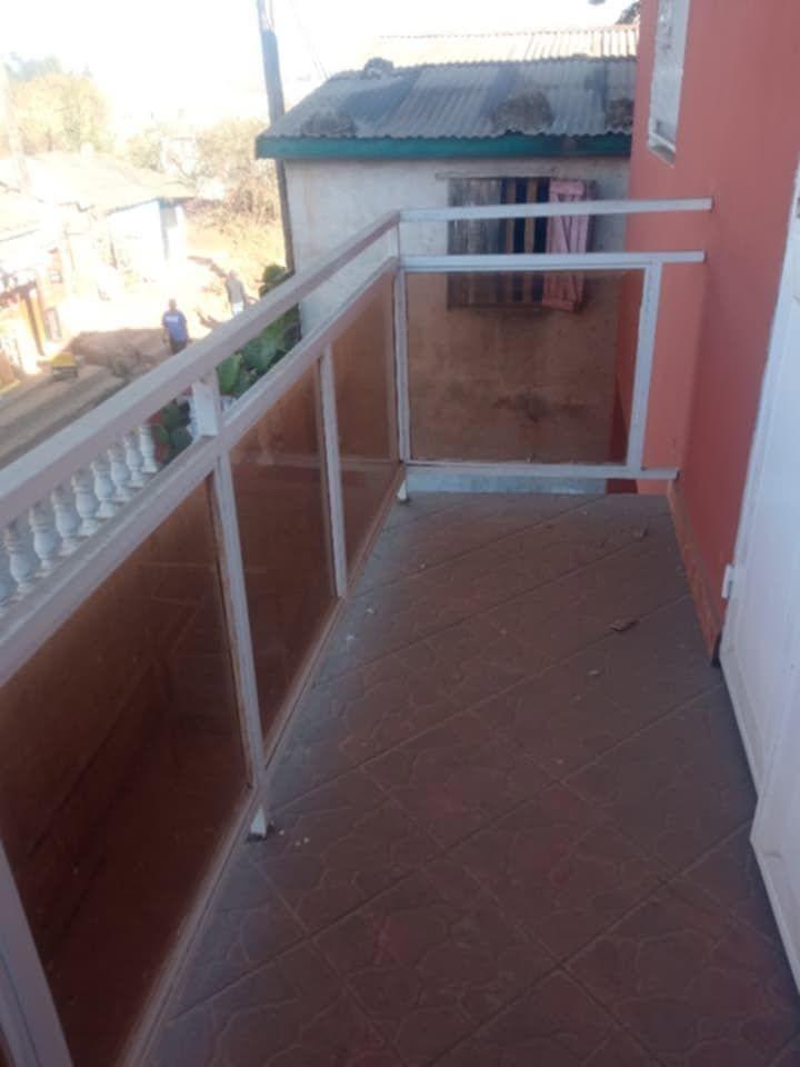 Maison entière F5 à étage, 4 chambres — Ambatobe, Antananarivo - photo 4