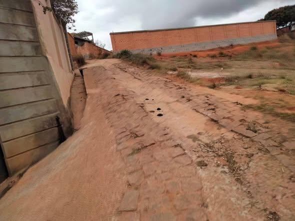 Terrain 300 m² à vendre — Ambohidratrimo - photo 3