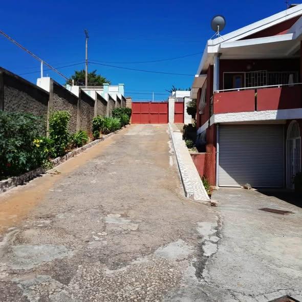 Maison 1 ch. à louer — Talatamaty - photo 2