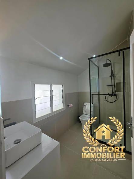 Appartement 2 ch. à louer — Ambohibao - photo 5