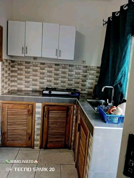 Appartement 1 ch. à louer — Ambohibao - photo 3