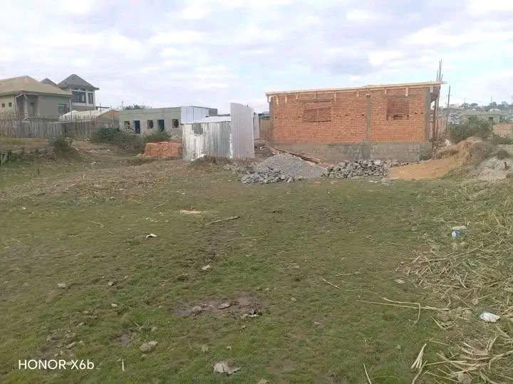 Terrain 150 m² à vendre — Alasora - photo 1