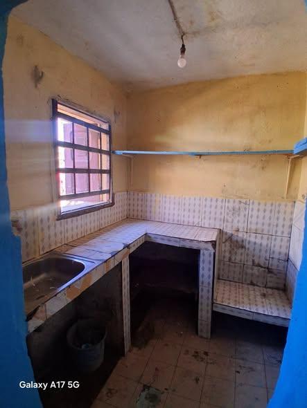 Trano Ahofa 1 ch. à louer — Ambohitsoa - photo 2