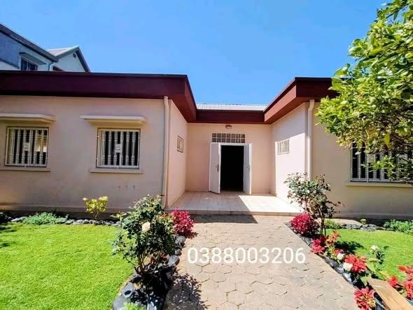 Appartement 4 ch. à louer — Ambatonjara - photo 1
