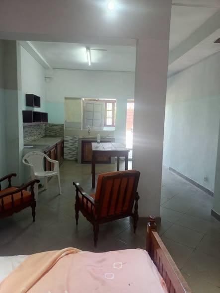Appartement à louer — Amboditsiry - photo 3
