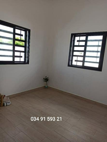 Maison 3 ch. à louer — Toamasina - photo 5