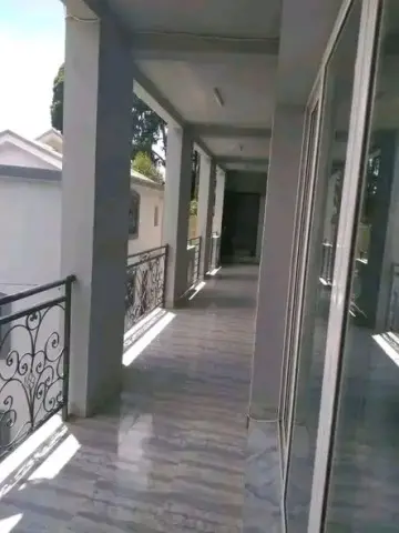 Maison à louer — Ambatoroka — 1 700 000 Ar | Fonenako