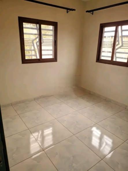 Appartement 2 ch. à louer — Mandrosoa - photo 1