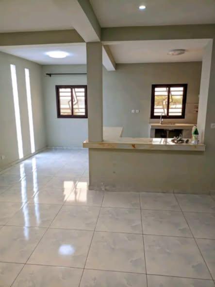 Appartement 2 ch. à louer — Mandrosoa - photo 2