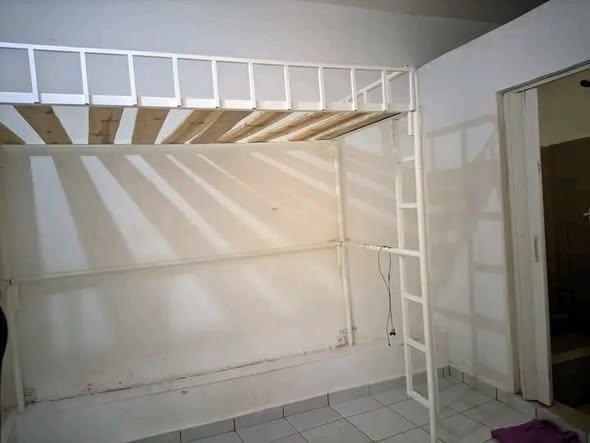 Appartement à louer — Mahamasina - photo 3