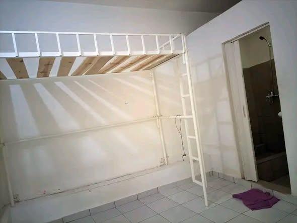 Appartement à louer — Mahamasina - photo 4