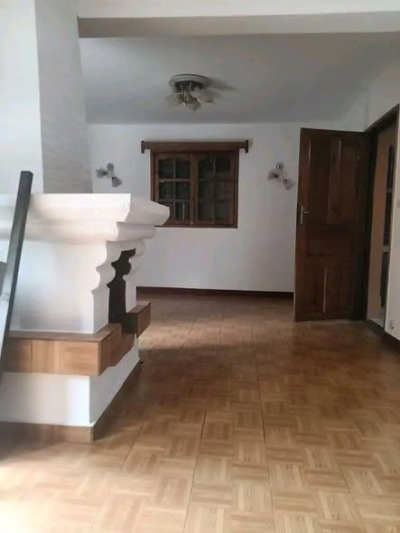 Maison 2 ch. à louer — Ambohitrarahaba - photo 3