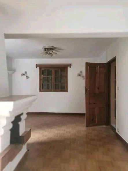 Maison 2 ch. à louer — Ambohitrarahaba - photo 5