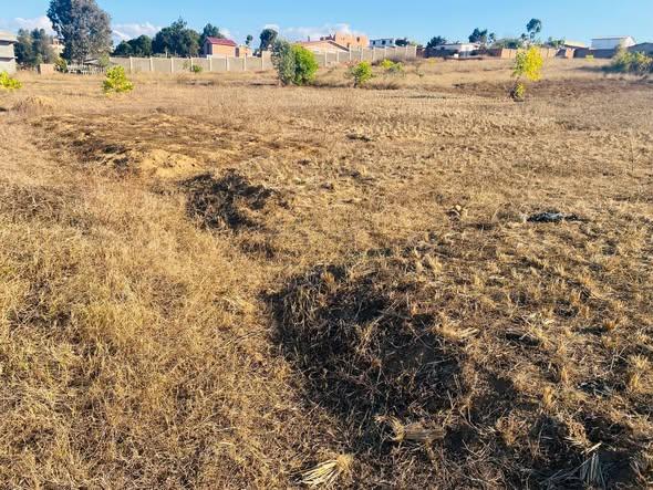 Terrain 1 154 m² à vendre — Ambohimangakely - photo 1