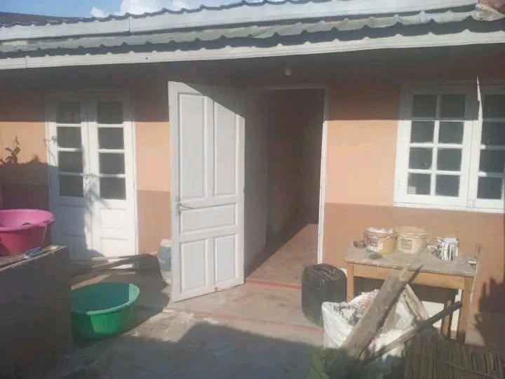 Trano Ahofa 2 ch. à louer — Antehiroka - photo 1