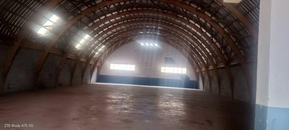 Entrepôt 400 m² à louer — Andoharanofotsy - photo 1