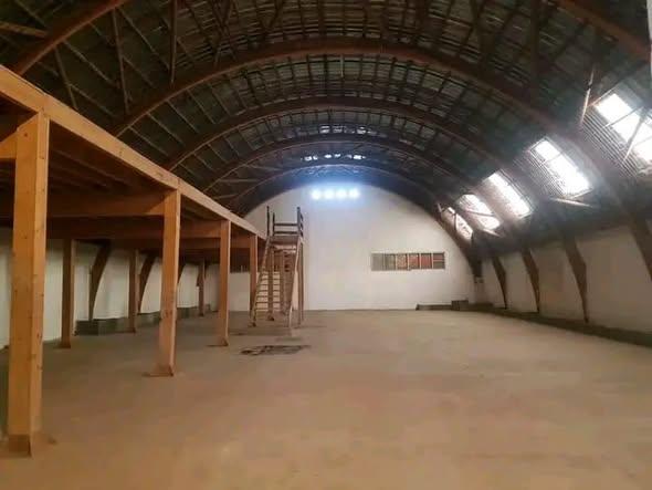 Entrepôt 400 m² à louer — Andoharanofotsy - photo 2