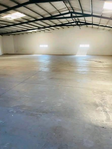 Entrepôt 400 m² à louer — Andoharanofotsy - photo 3