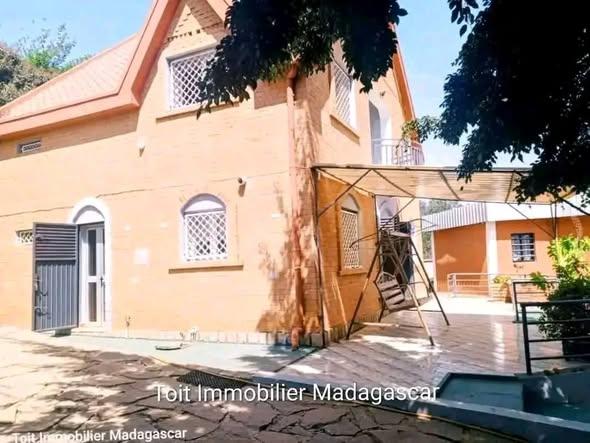 Appartement 1 ch. à vendre — Ambohidratrimo - photo 4
