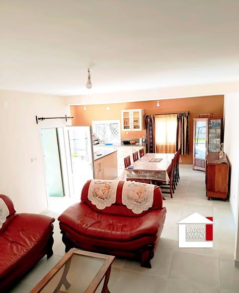Maison 1 ch. à vendre — Ampitatafika - photo 2