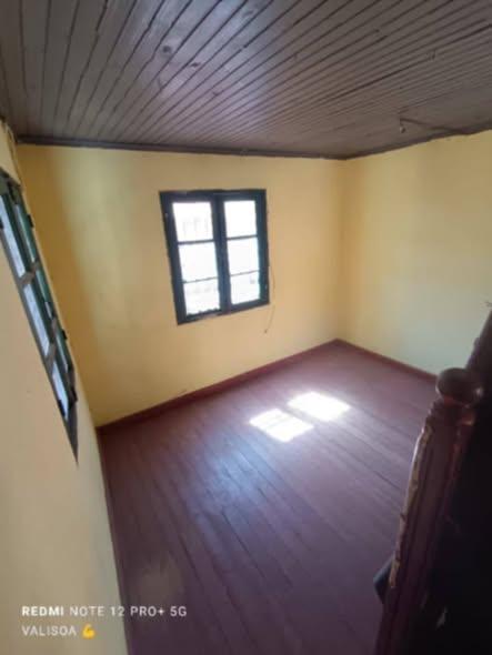 Appartement 2 ch. à louer — Ambohibao - photo 3
