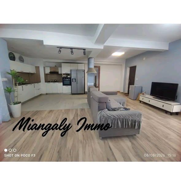 Appartement 3 ch. à louer — Ambohibao - photo 1