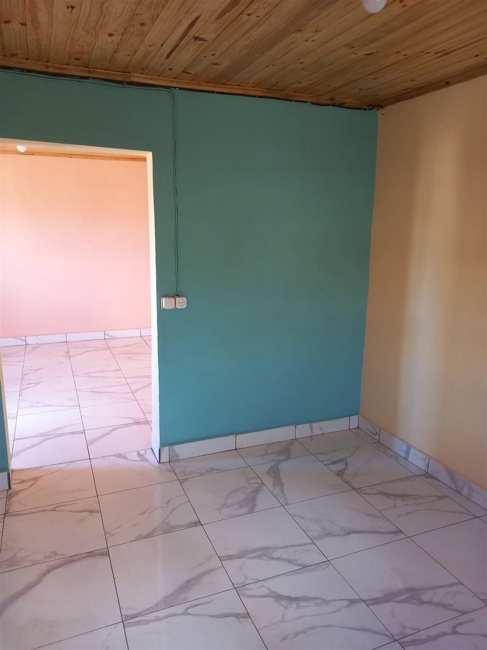 Trano ahofa à l'étage 1 chambre — Soavimasoandro, Antananarivo - photo 1