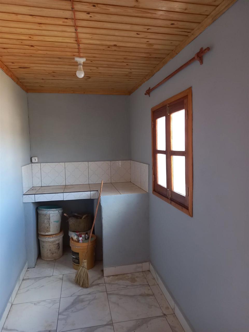 Trano ahofa à l'étage 1 chambre — Soavimasoandro, Antananarivo - photo 4
