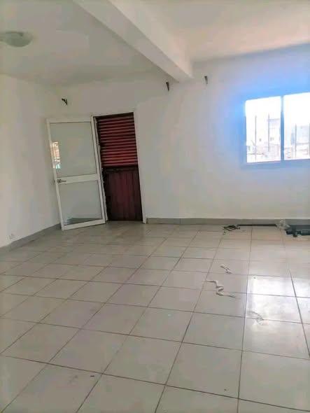 Trano Ahofa 3 ch. à louer — Andavamamba - photo 1
