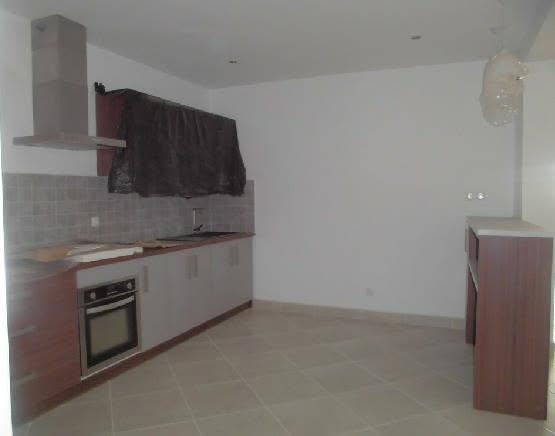 Appartement 2 ch. à louer — Antsahavola - photo 3