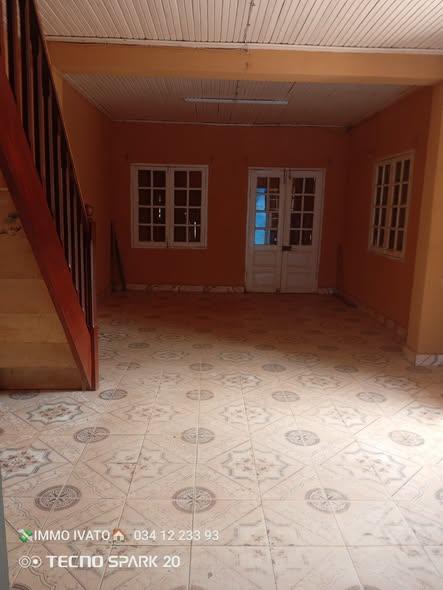 Maison 2 ch. à louer — Ambatolampy - photo 2