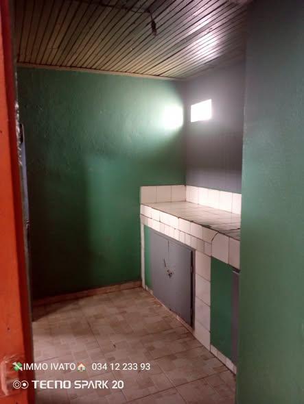 Maison 2 ch. à louer — Ambatolampy - photo 4