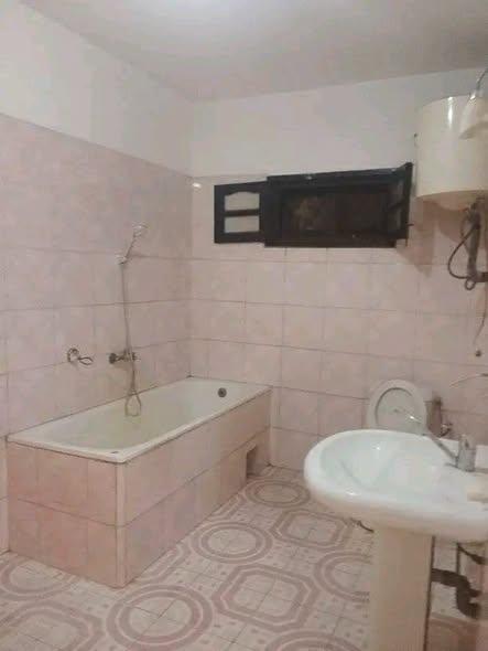 Maison 4 ch. à louer — Andravohangy - photo 3