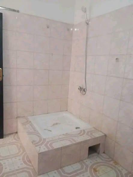 Maison 4 ch. à louer — Andravohangy - photo 4