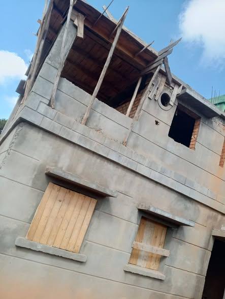 Maison 4 ch. à vendre — Ambohidratrimo - photo 1