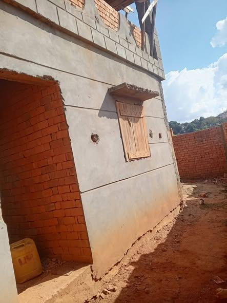 Maison 4 ch. à vendre — Ambohidratrimo - photo 3