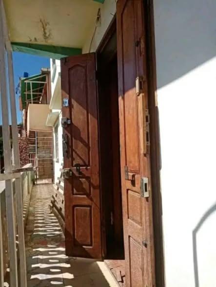 Trano Ahofa 1 ch. à louer — Ampamatanana - photo 3